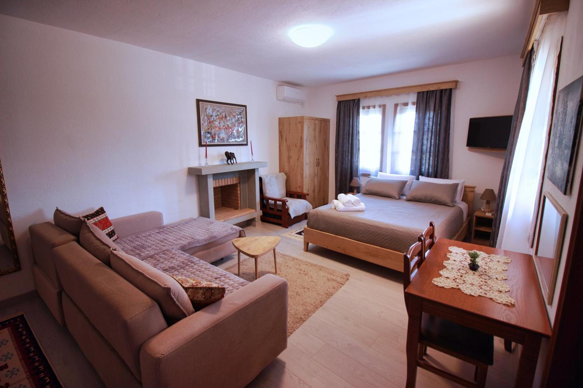 Emblematic House Apartment 4 Gjirokastër Exteriör bild