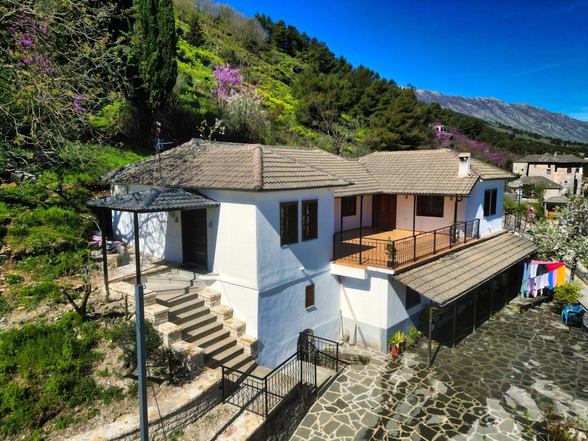 Emblematic House Apartment 4 Gjirokastër Exteriör bild