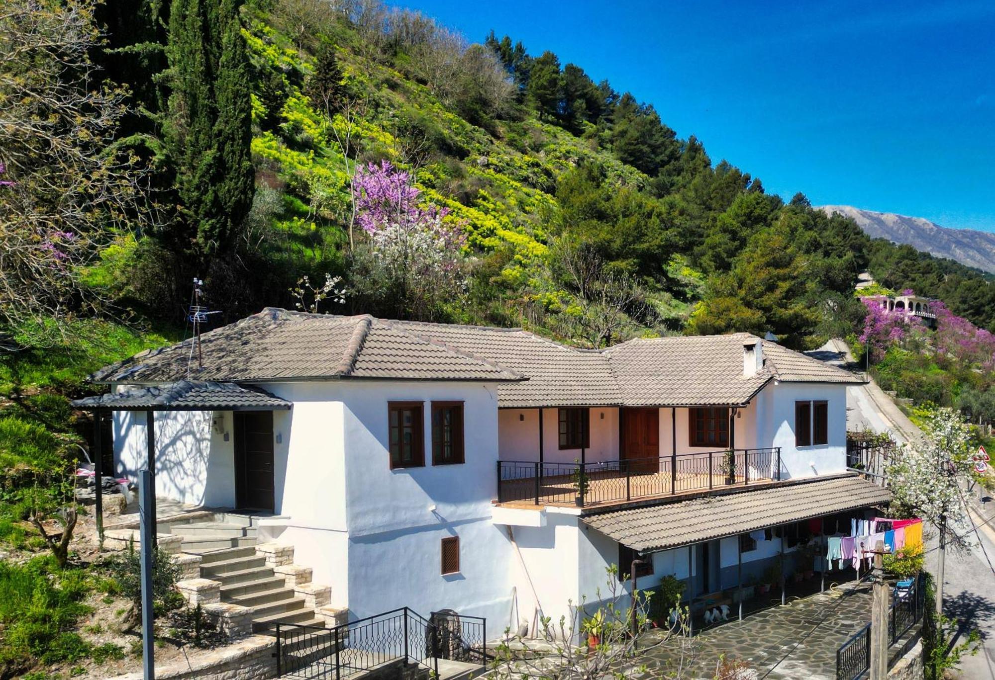 Emblematic House Apartment 4 Gjirokastër Exteriör bild