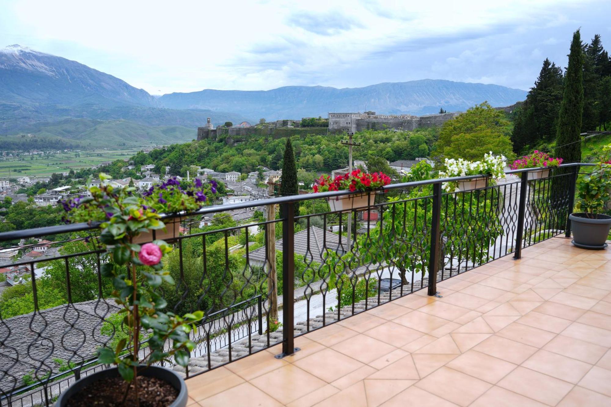 Emblematic House Apartment 4 Gjirokastër Exteriör bild